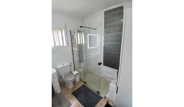 Resale - Villa -
Villamartin - Costa Blanca