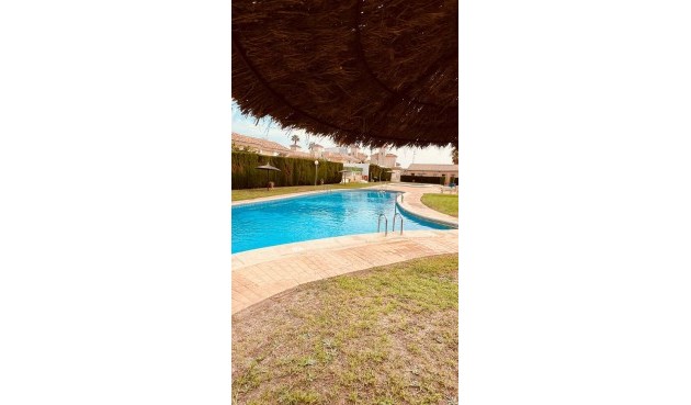 Resale - Villa -
Villamartin - Costa Blanca