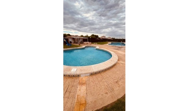 Resale - Villa -
Villamartin - Costa Blanca
