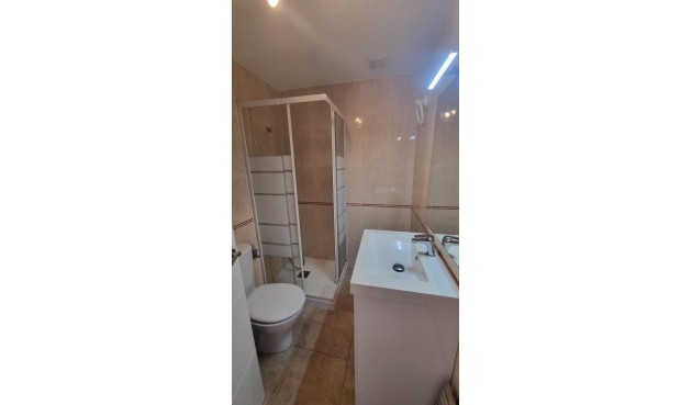Resale - Bungalow -
Torrevieja - Torreblanca