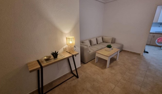 Resale - Bungalow -
Torrevieja - Torreblanca