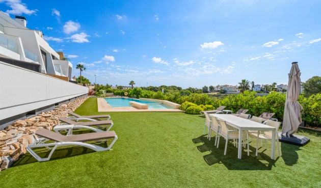Resale - Apartment -
Villamartin - Costa Blanca
