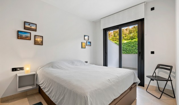 Resale - Apartment -
Villamartin - Costa Blanca