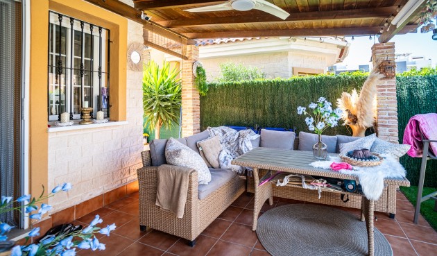Resale - Villa -
Guardamar del Segura - Costa Blanca