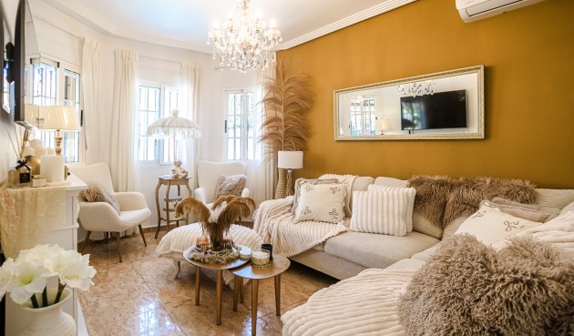Resale - Villa -
Guardamar del Segura - Costa Blanca