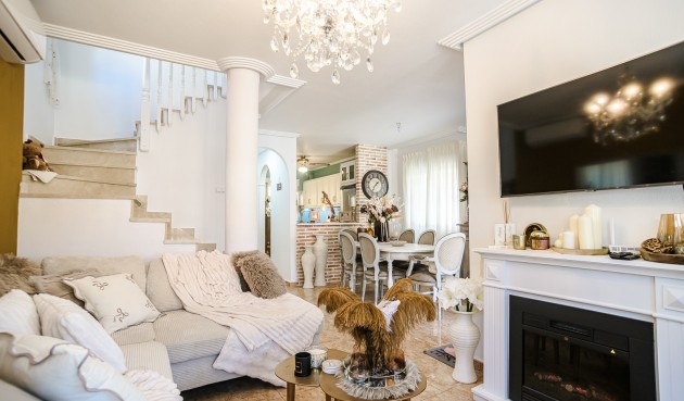 Resale - Villa -
Guardamar del Segura - Costa Blanca