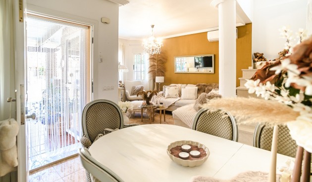 Resale - Villa -
Guardamar del Segura - Costa Blanca