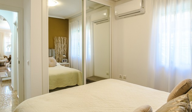 Resale - Villa -
Guardamar del Segura - Costa Blanca