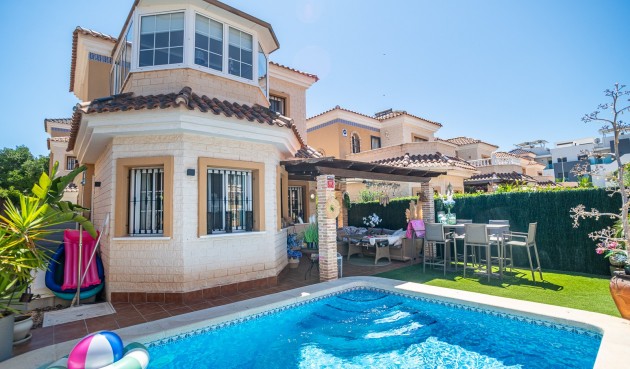 Resale - Villa -
Guardamar del Segura - Costa Blanca