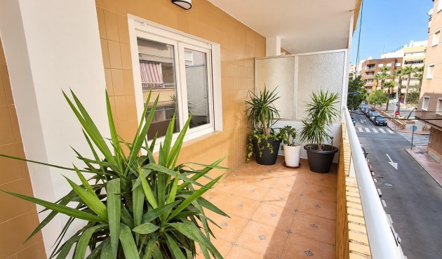Resale - Apartment -
Torrevieja - Playa del Cura