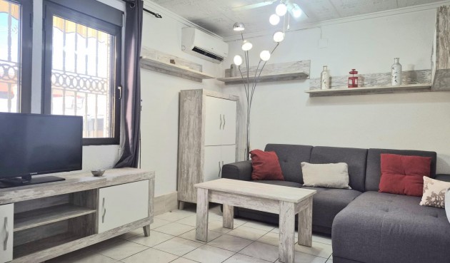 Resale - Bungalow -
Torrevieja - Torretas