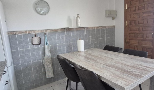 Resale - Bungalow -
Torrevieja - Torretas