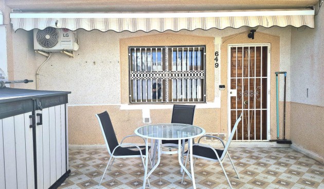 Resale - Bungalow -
Torrevieja - Torretas