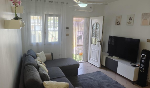 Resale - Town House -
Orihuela Costa - La Florida