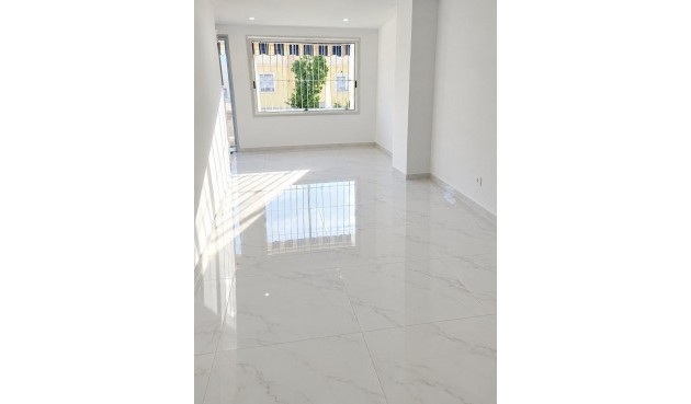 Resale - Town House -
San Miguel de Salinas - Blue Lagoon - Galán