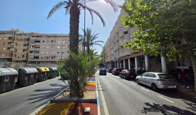 Resale - Apartment -
Torrevieja - Estacion De Autobuses