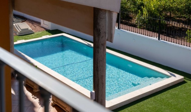 Återförsäljning - Villa -
Orihuela - Inland