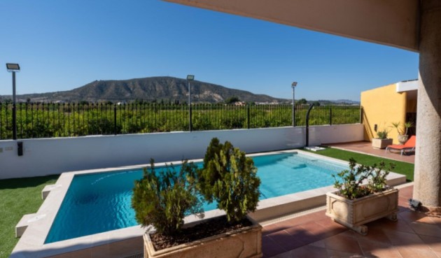 Återförsäljning - Villa -
Orihuela - Inland