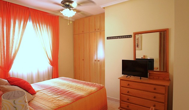 Resale - Apartment -
Torrevieja - Las Piscinas Naturales