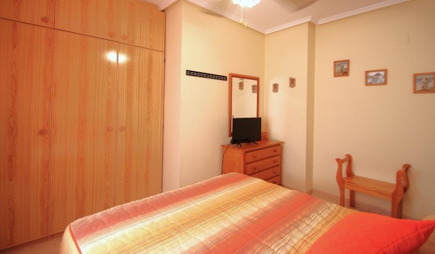 Resale - Apartment -
Torrevieja - Las Piscinas Naturales