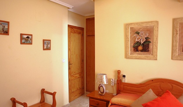 Resale - Apartment -
Torrevieja - Las Piscinas Naturales