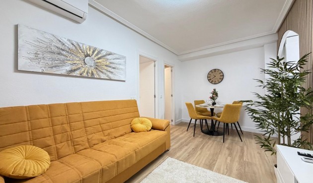 Resale - Apartment -
Torrevieja - Playa de los Locos