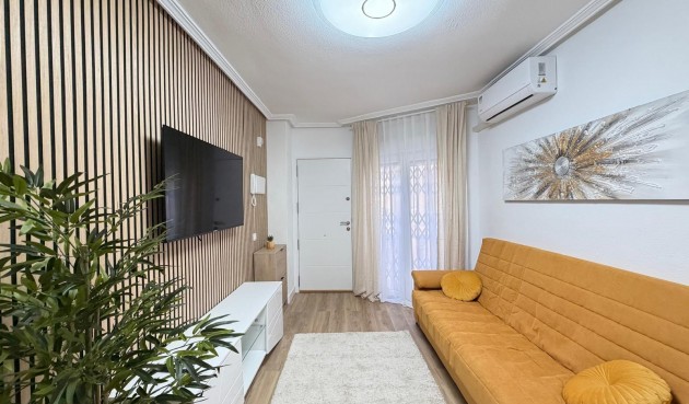 Resale - Apartment -
Torrevieja - Playa de los Locos