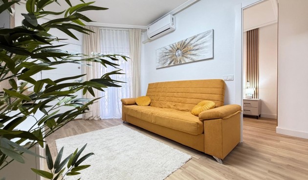 Resale - Apartment -
Torrevieja - Playa de los Locos