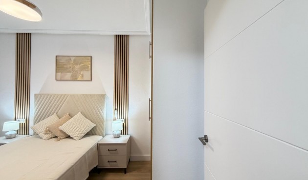 Resale - Apartment -
Torrevieja - Playa de los Locos