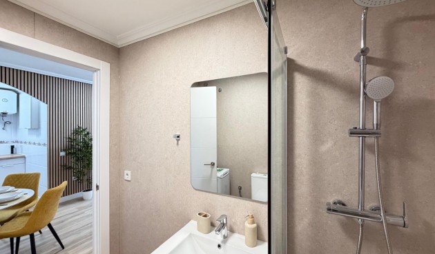 Resale - Apartment -
Torrevieja - Playa de los Locos