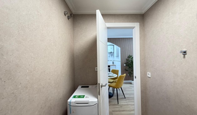 Resale - Apartment -
Torrevieja - Playa de los Locos