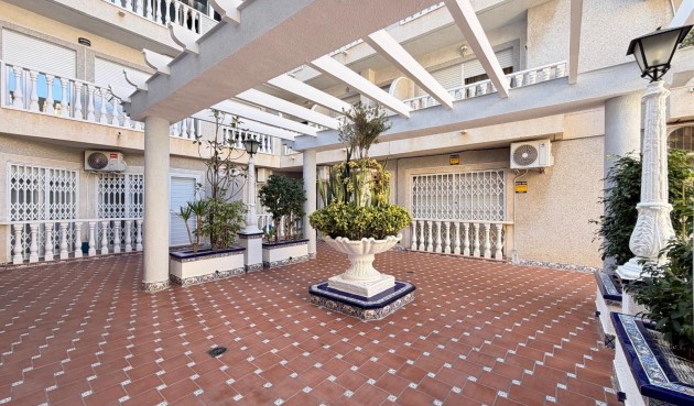 Resale - Apartment -
Torrevieja - Playa de los Locos