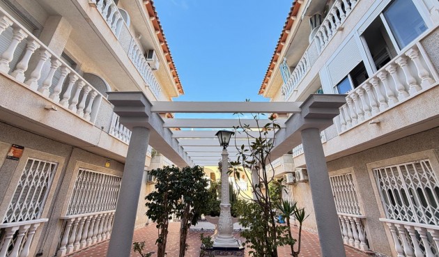 Resale - Apartment -
Torrevieja - Playa de los Locos
