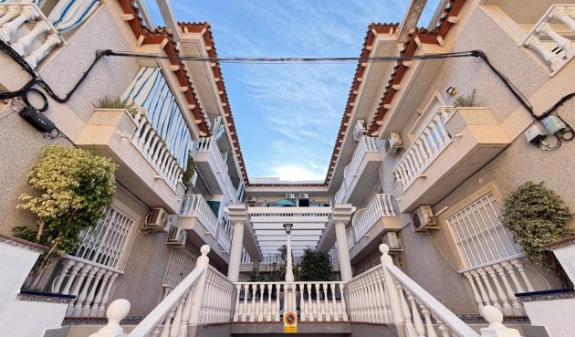 Resale - Apartment -
Torrevieja - Playa de los Locos