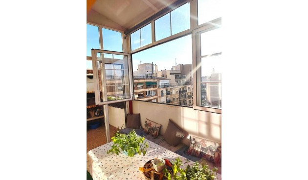 Resale - Apartment -
Torrevieja - Centro