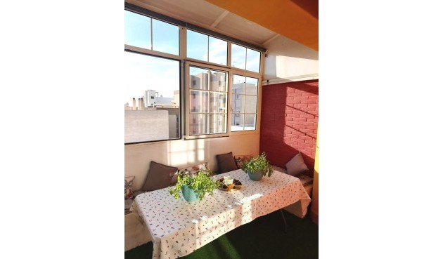 Resale - Apartment -
Torrevieja - Centro