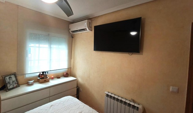 Resale - Apartment -
Torrevieja - Centro