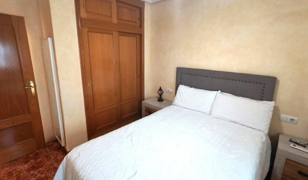 Resale - Apartment -
Torrevieja - Centro