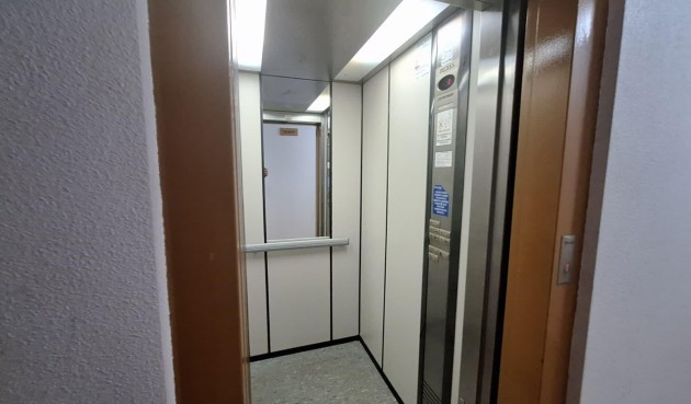 Resale - Apartment -
Torrevieja - Playa de los Locos