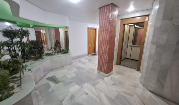 Resale - Apartment -
Torrevieja - Playa de los Locos