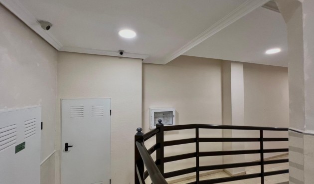 Resale - Apartment -
Torrevieja - Puerto Deportivo