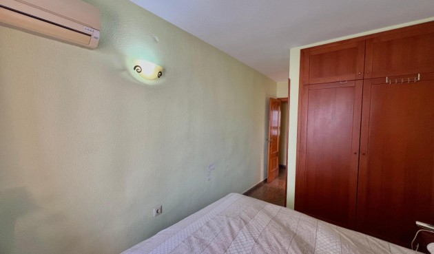 Resale - Apartment -
Torrevieja - Puerto Deportivo