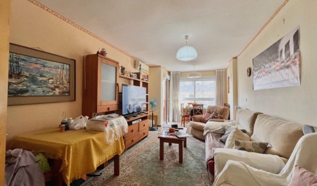 Resale - Apartment -
Torrevieja - Puerto Deportivo