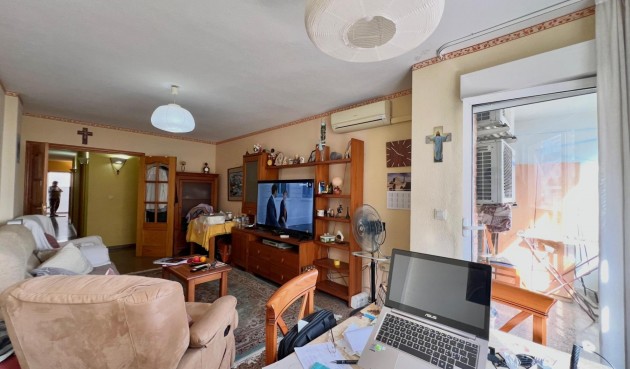 Resale - Apartment -
Torrevieja - Puerto Deportivo