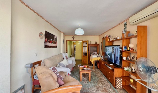 Resale - Apartment -
Torrevieja - Puerto Deportivo