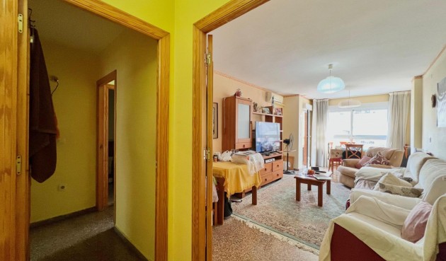 Resale - Apartment -
Torrevieja - Puerto Deportivo