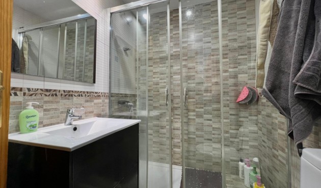 Resale - Apartment -
Torrevieja - Puerto Deportivo