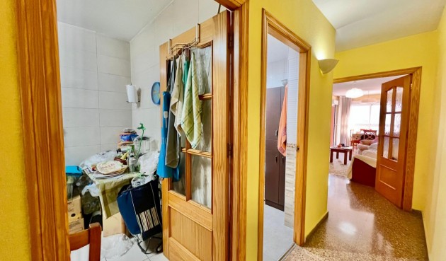 Resale - Apartment -
Torrevieja - Puerto Deportivo