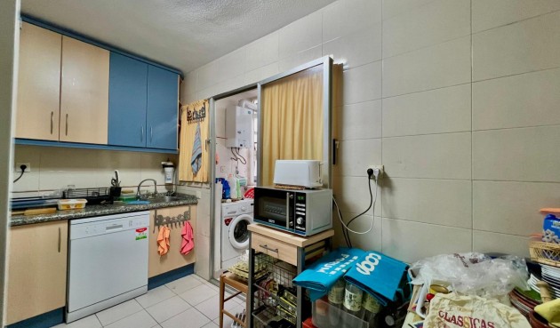 Resale - Apartment -
Torrevieja - Puerto Deportivo