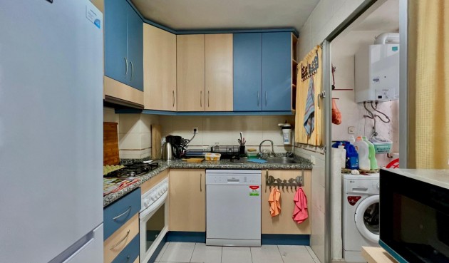 Resale - Apartment -
Torrevieja - Puerto Deportivo